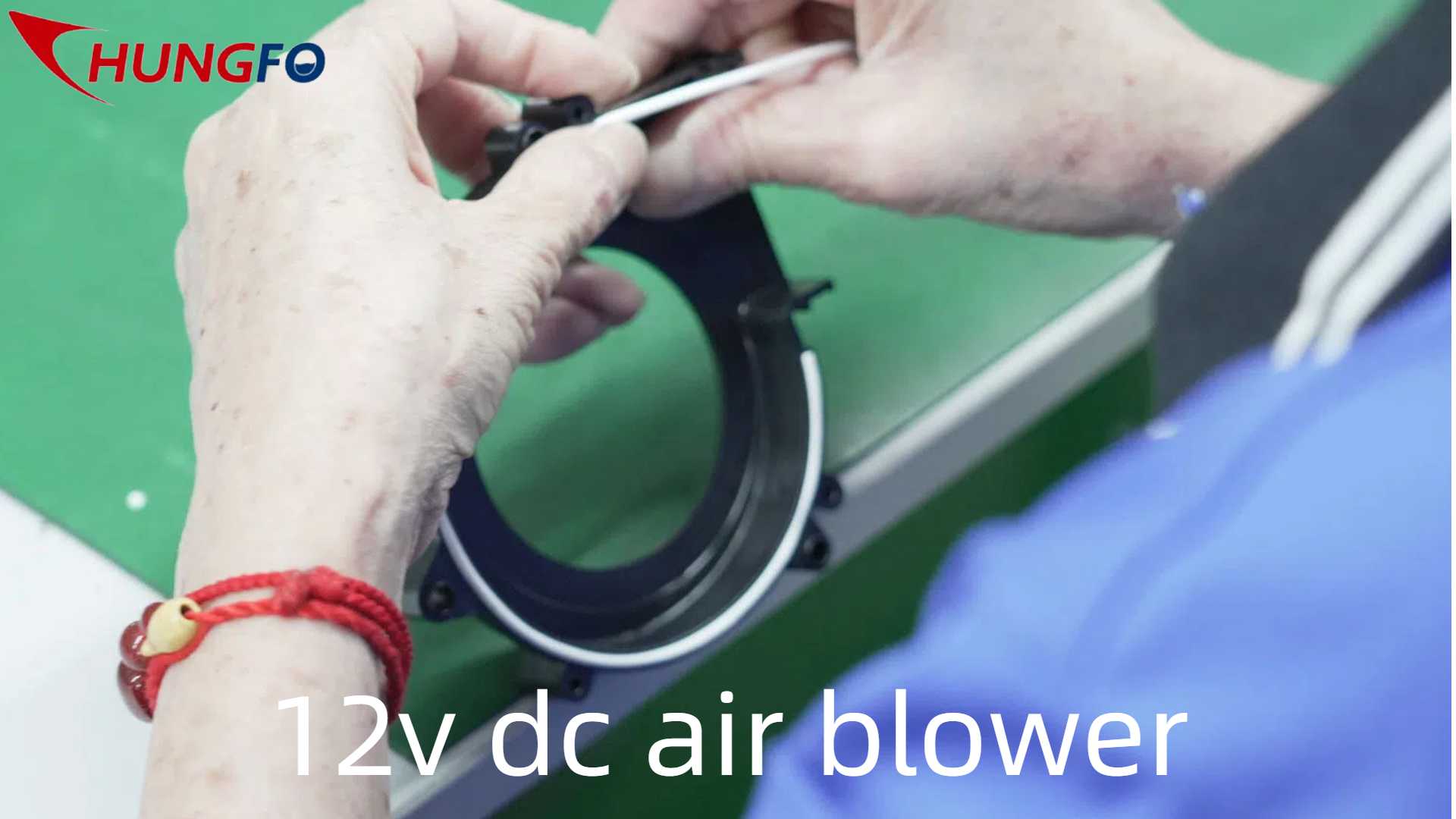 ¿Cómo se aplica el principio de funcionamiento del ventilador centrífugo a los racks de servidores de alta impedancia?