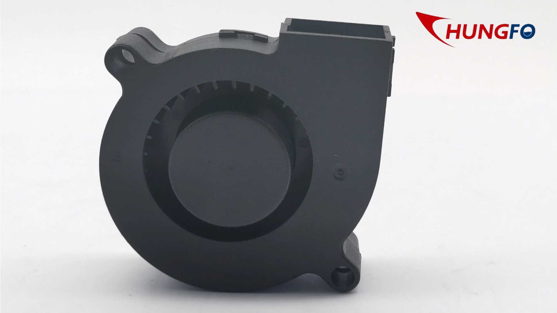 ¿Cómo afecta el control de la velocidad del ventilador al consumo de energía?